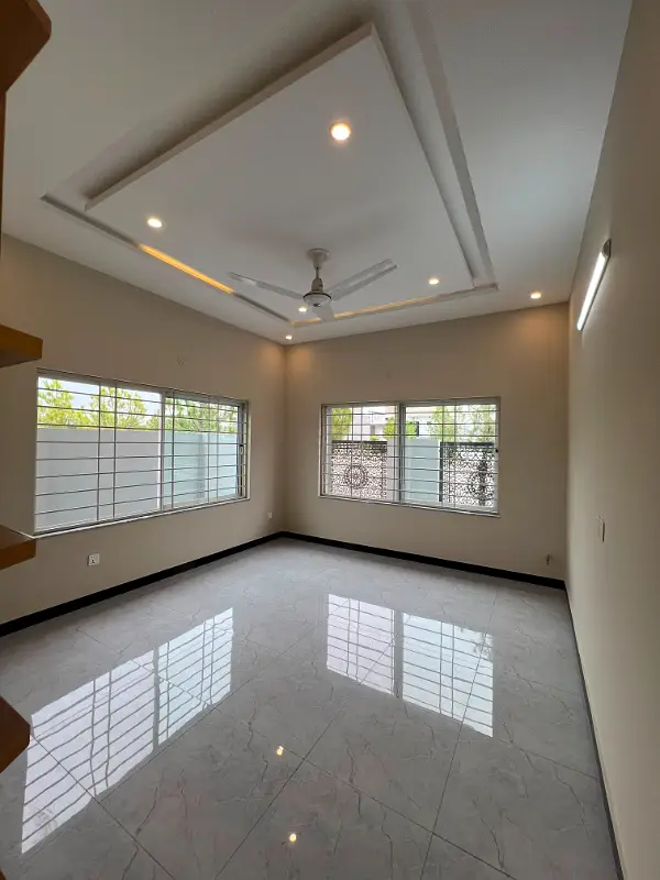 10 Marla House — Bahria Town, Islamabad - Islamabad