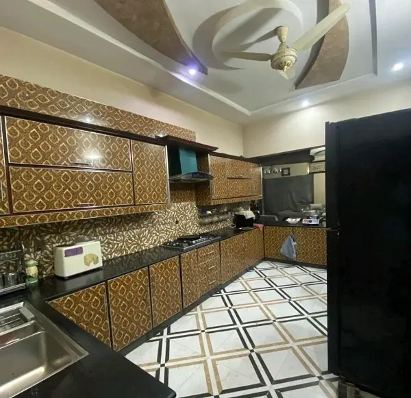 1 Kanal House — Model Town, Lahore - Lahore